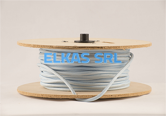 Nossos cabos são certificados. Eles também têm um processo de colagem que os impede de serem desintegrados em sua armadura